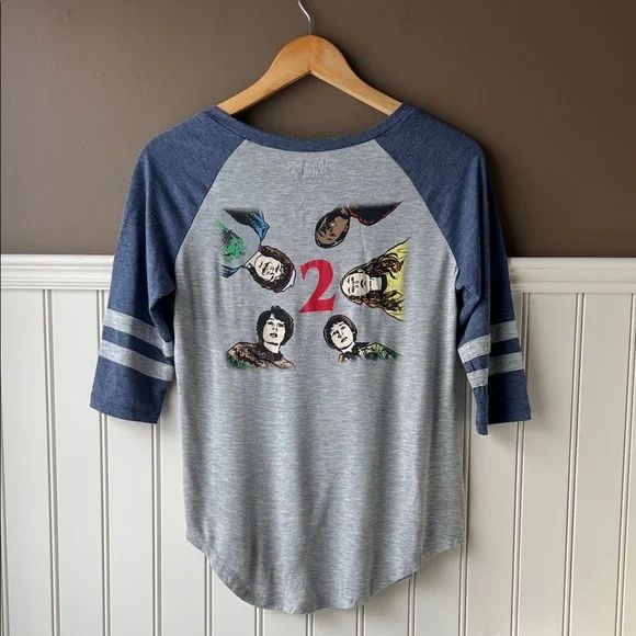 Stranger Things Gray Raglan T-Shirt Small - Picture 6 of 9